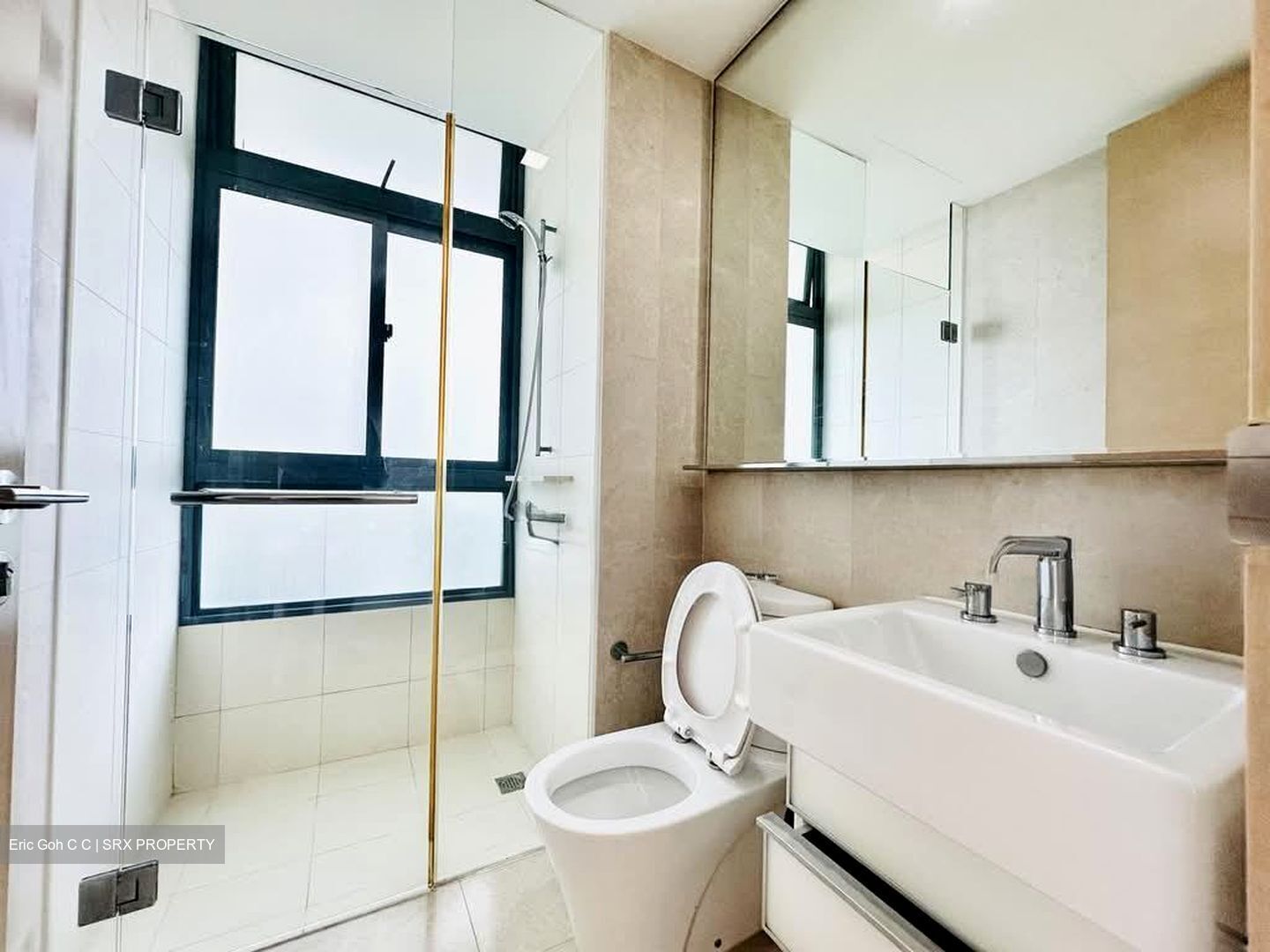 RiverGate (D9), Apartment #568097601